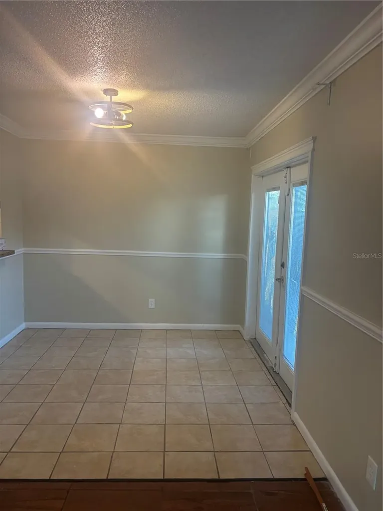 1320 Mountainview Tampa FL 33612