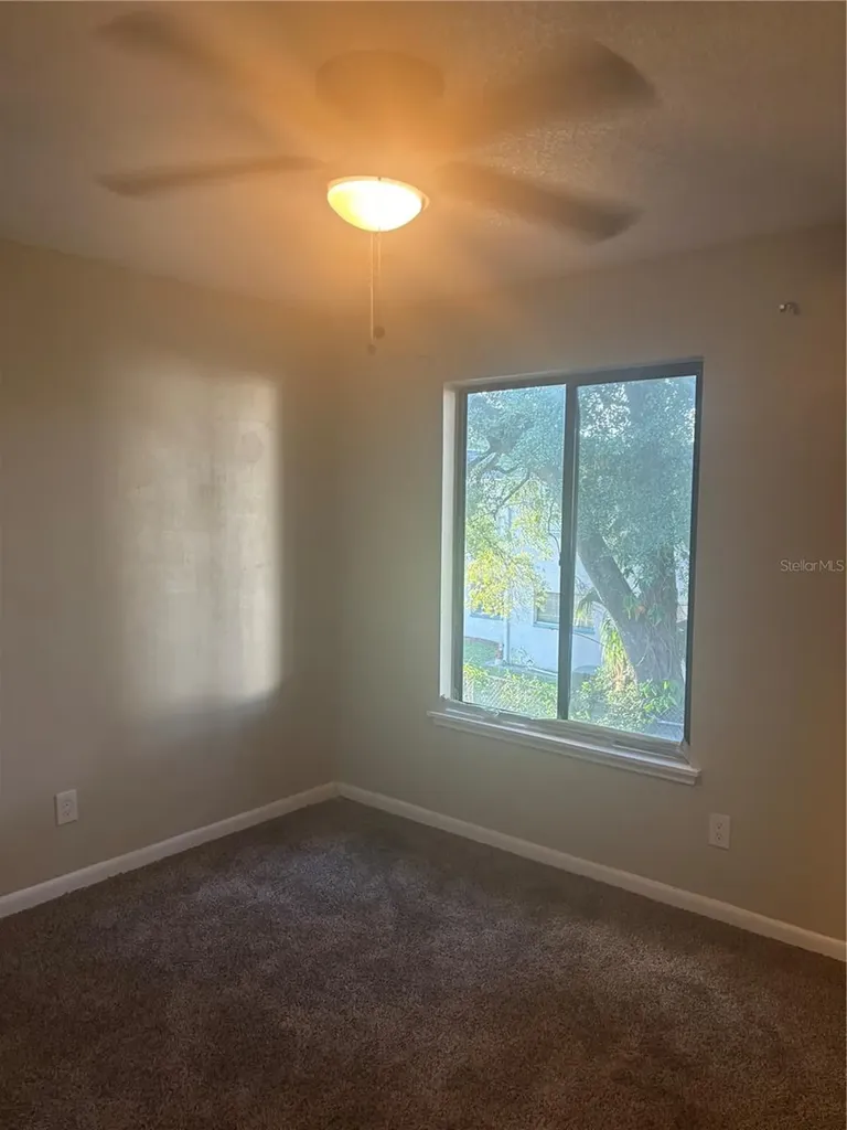 1320 Mountainview Tampa FL 33612