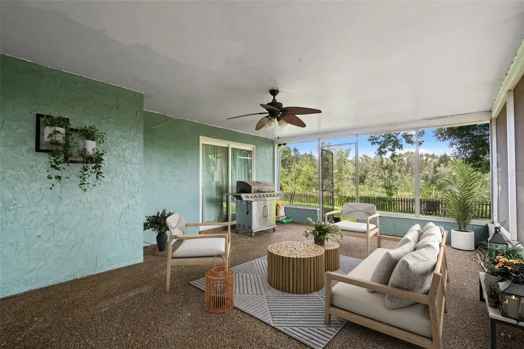 15521 Wetstone Drive Tampa FL 33613