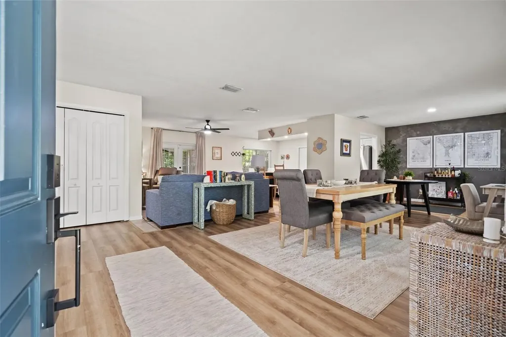 15521 Wetstone Drive Tampa FL 33613