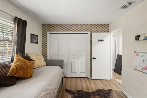 15521 Wetstone Drive Tampa FL 33613