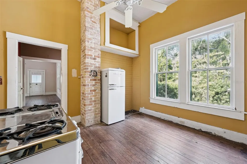 251 W Horatio Avenue Maitland FL 32751