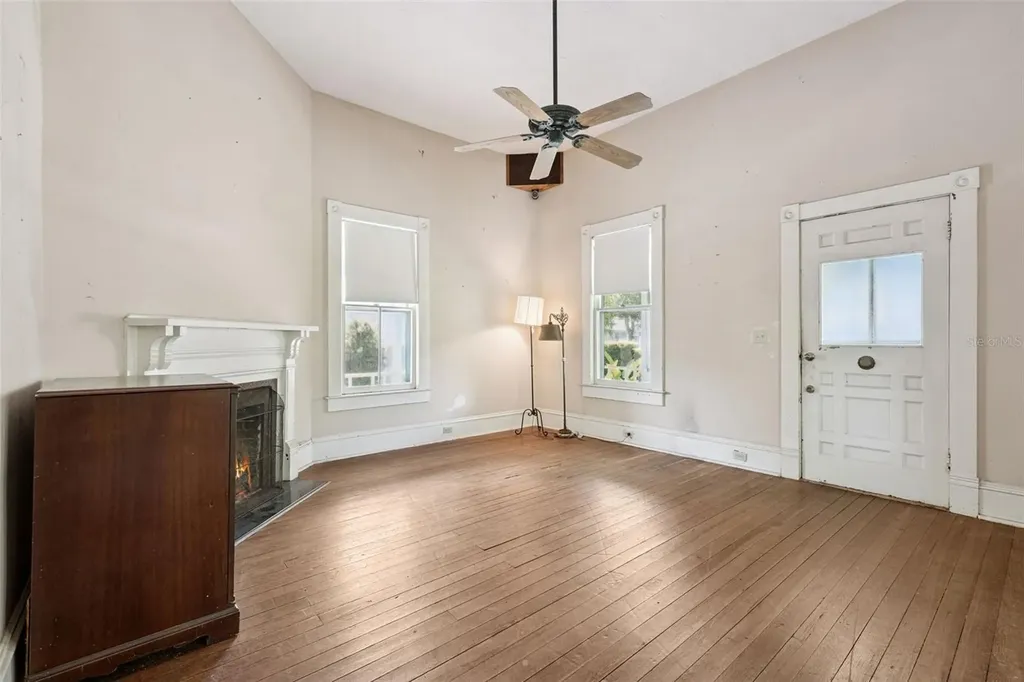 251 W Horatio Avenue Maitland FL 32751