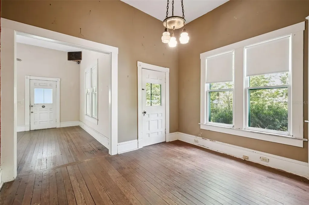 251 W Horatio Avenue Maitland FL 32751