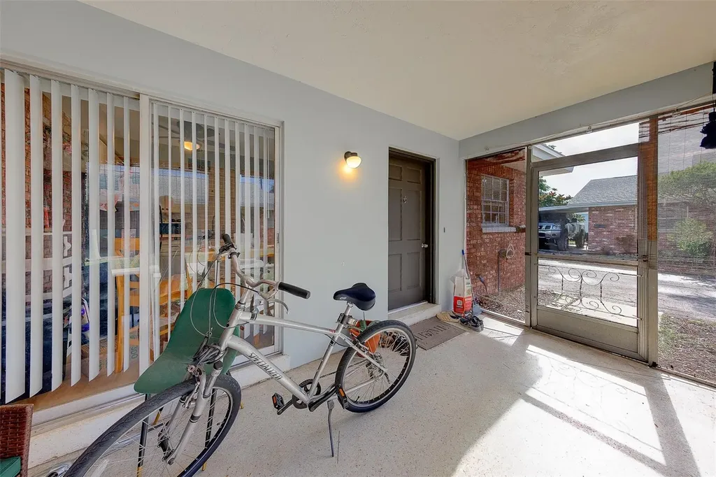 153 New York Avenue Dunedin FL 34698