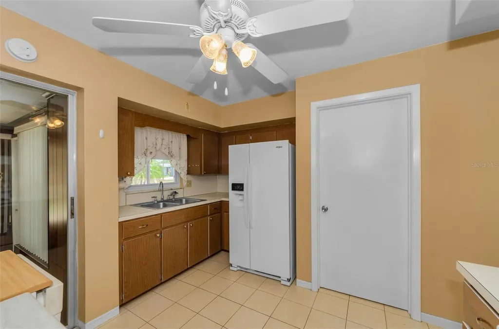 5992 32nd Avenue N St Petersburg FL 33710