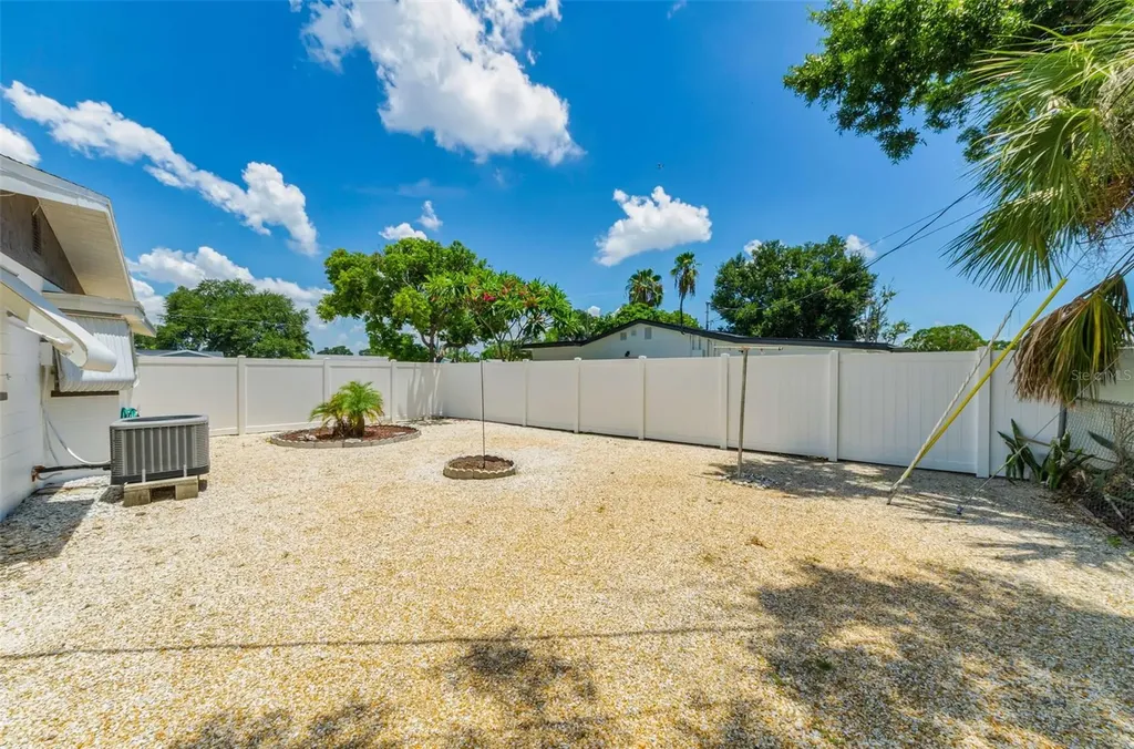 5992 32nd Avenue N St Petersburg FL 33710