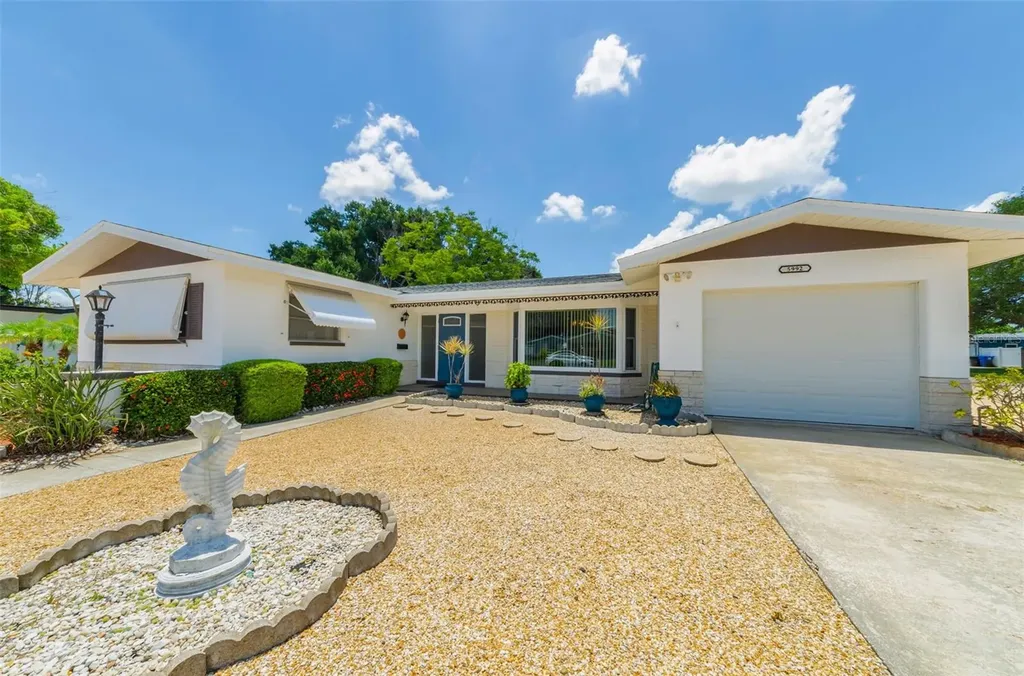 5992 32nd Avenue N St Petersburg FL 33710