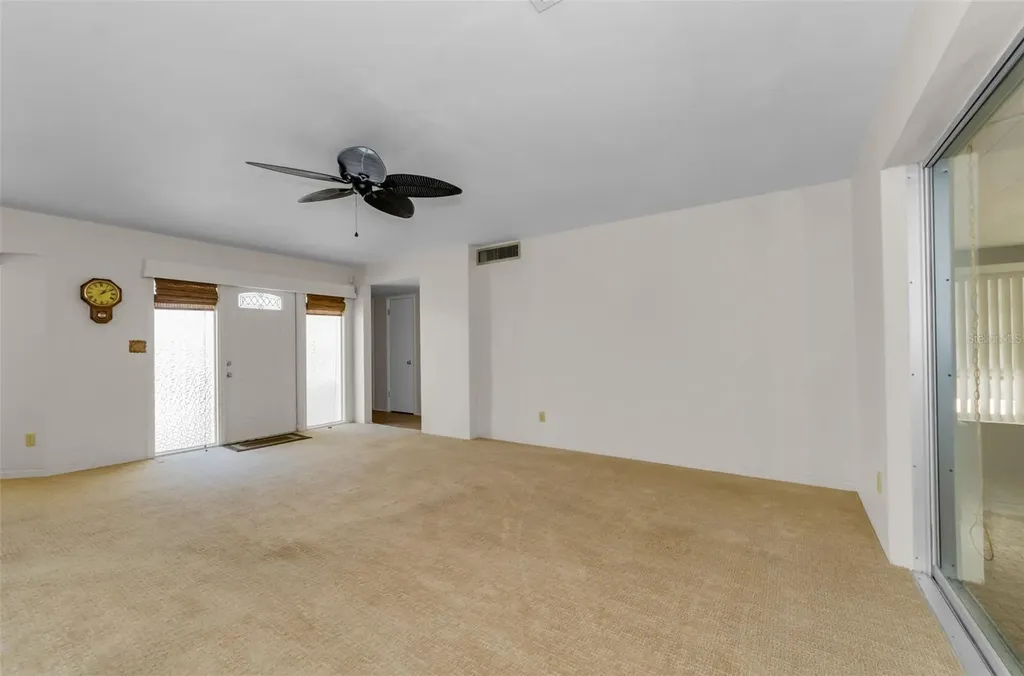 5992 32nd Avenue N St Petersburg FL 33710
