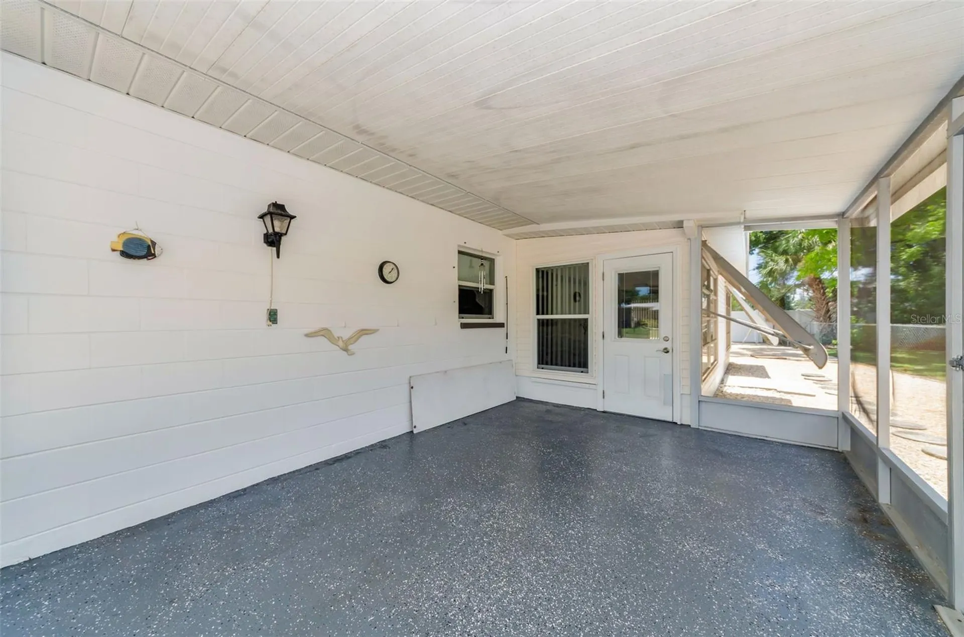 5992 32nd Avenue N St Petersburg FL 33710