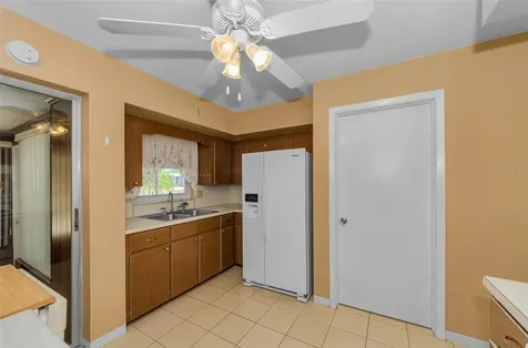 5992 32nd Avenue N St Petersburg FL 33710
