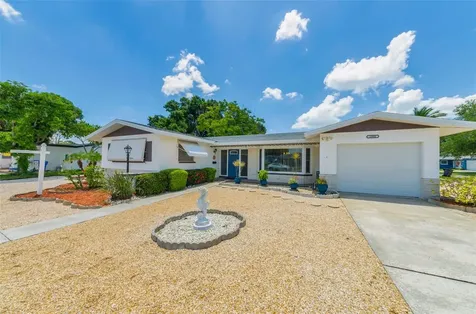 5992 32nd Avenue N St Petersburg FL 33710