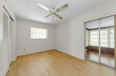 5992 32nd Avenue N St Petersburg FL 33710