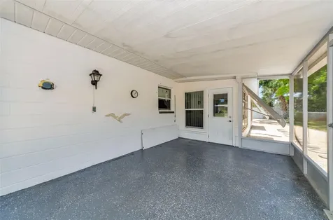 5992 32nd Avenue N St Petersburg FL 33710
