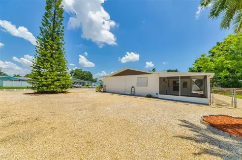 5992 32nd Avenue N St Petersburg FL 33710