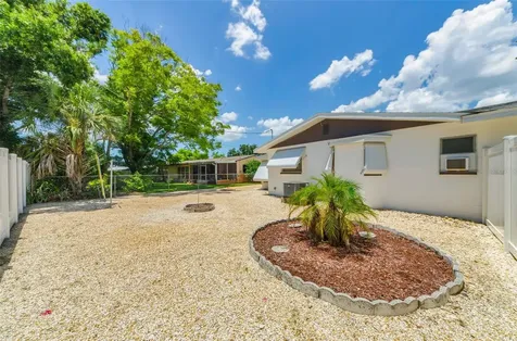 5992 32nd Avenue N St Petersburg FL 33710