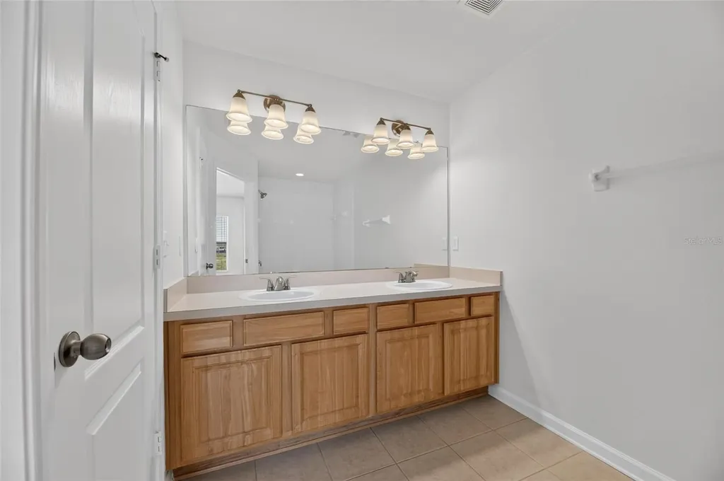 4979 Pond Ridge Drive Riverview FL 33578