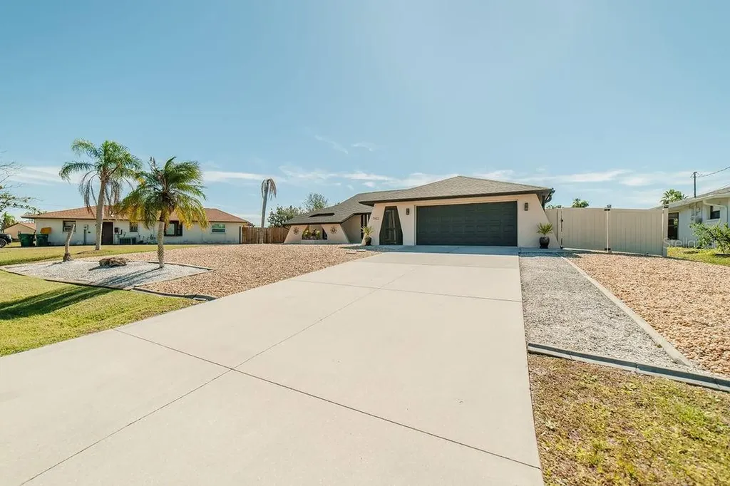 9273 Carnation Avenue Englewood FL 34224