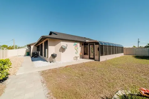 9273 Carnation Avenue Englewood FL 34224