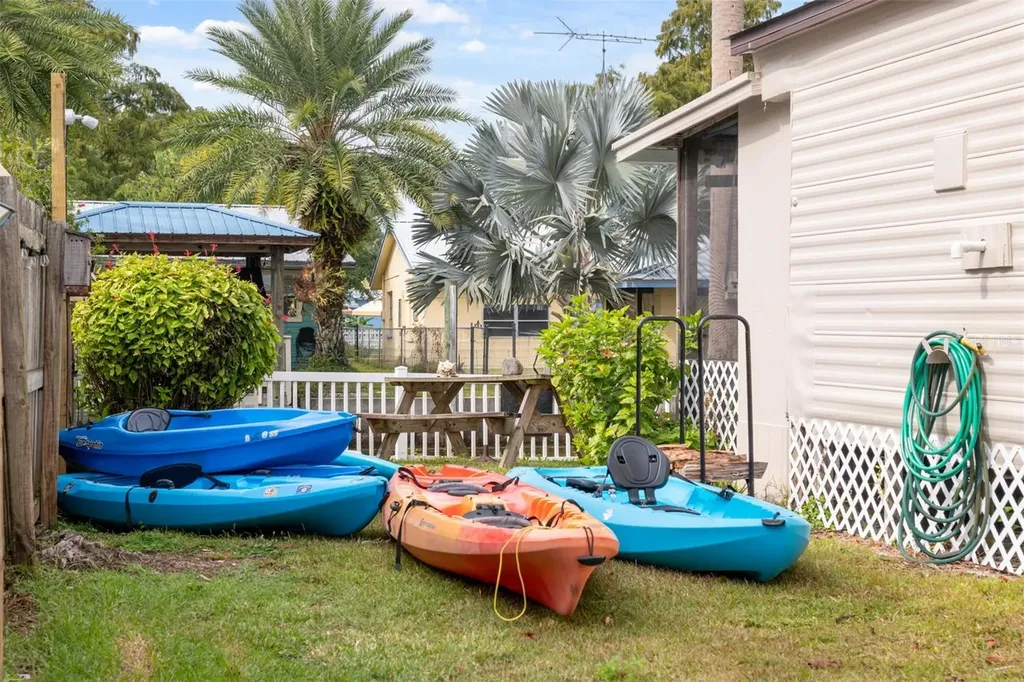 5527 Darlene Street Weeki Wachee FL 34607