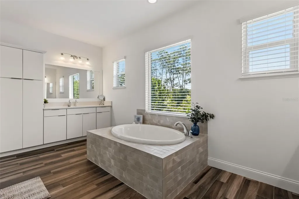 10396 Royal Cypress Way Orlando FL 32836