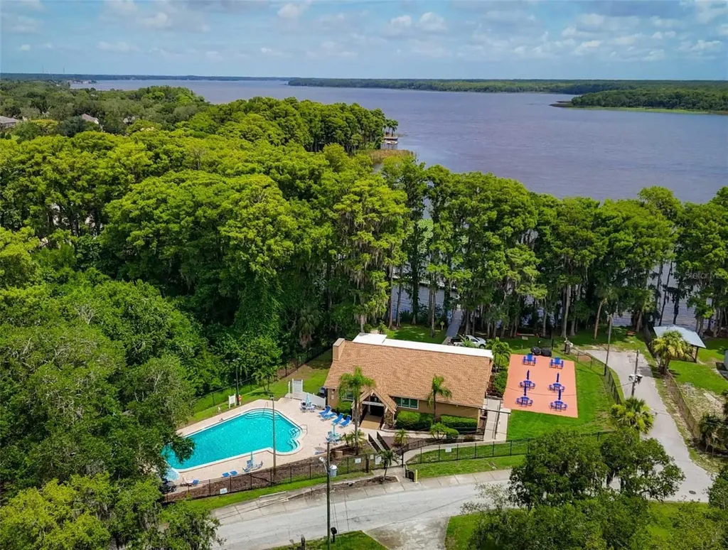 1496 Queen Anne Drive Palm Harbor FL 34684
