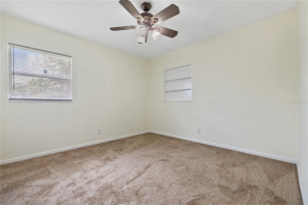 5225 Peach Avenue Seffner FL 33584