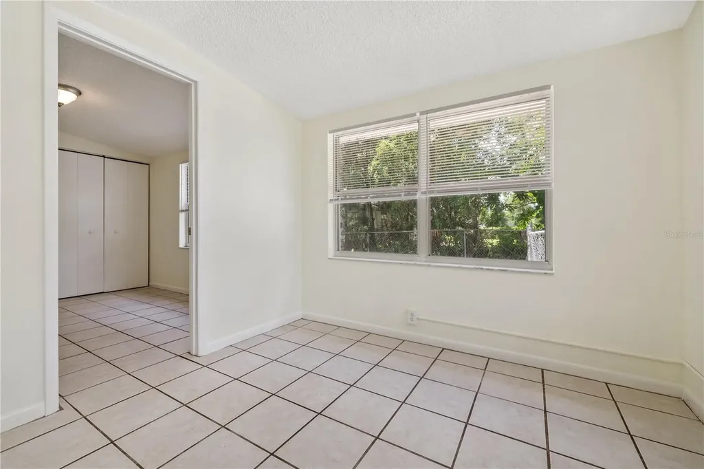 5225 Peach Avenue Seffner FL 33584