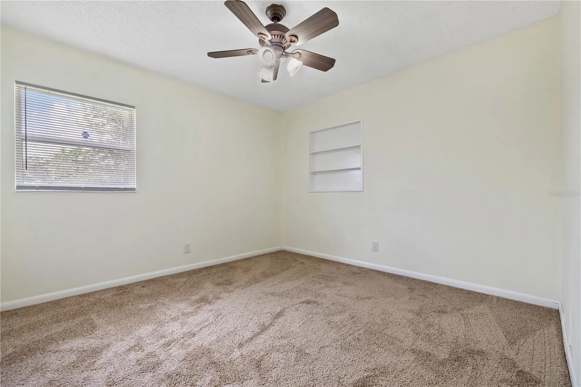 5225 Peach Avenue Seffner FL 33584