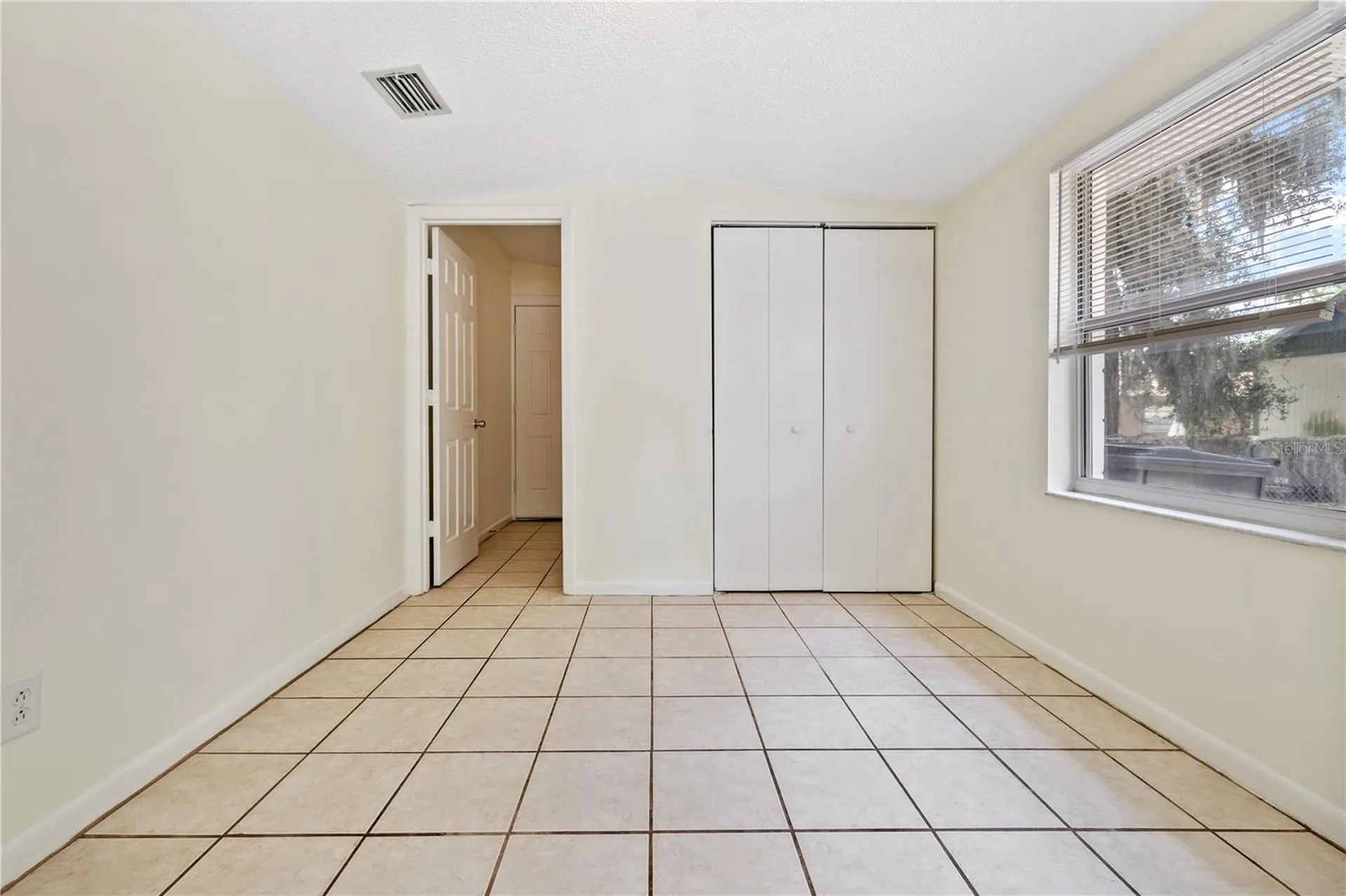 5225 Peach Avenue Seffner FL 33584