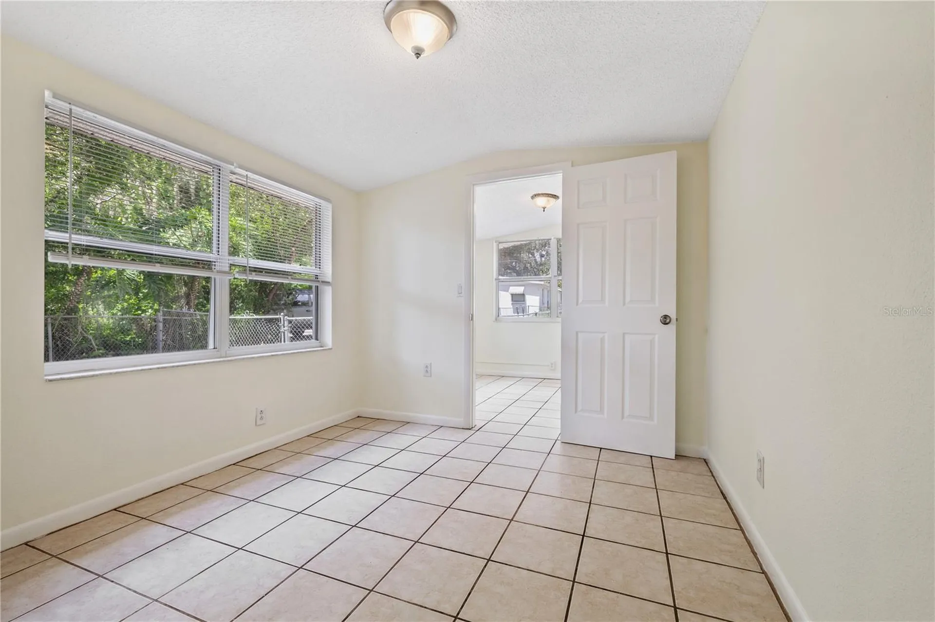 5225 Peach Avenue Seffner FL 33584