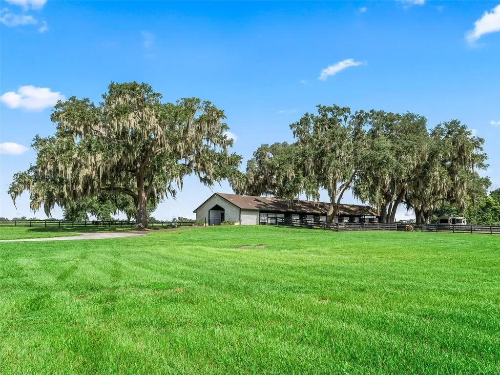 15351 SE 57th Terrace Summerfield FL 34491