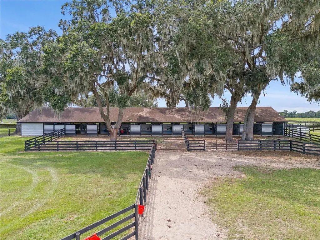 15351 SE 57th Terrace Summerfield FL 34491