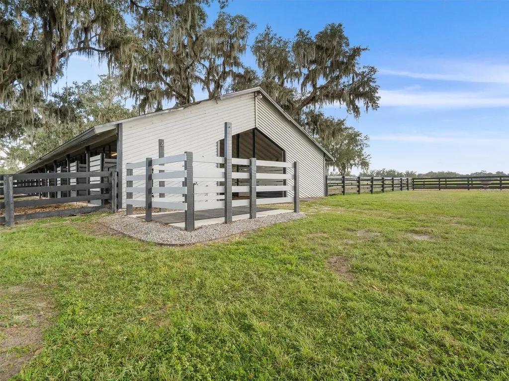 15351 SE 57th Terrace Summerfield FL 34491