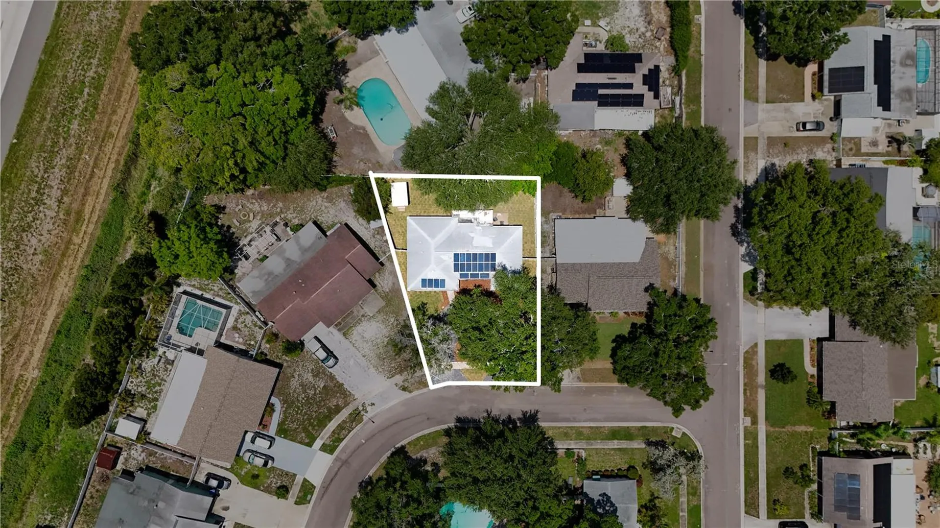 2239 68th Avenue N St Petersburg FL 33702