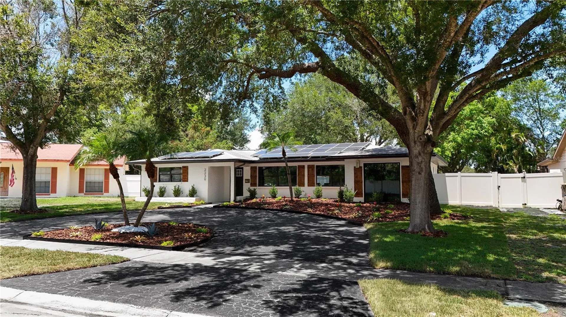 2239 68th Avenue N St Petersburg FL 33702