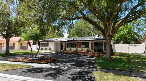 2239 68th Avenue N St Petersburg FL 33702