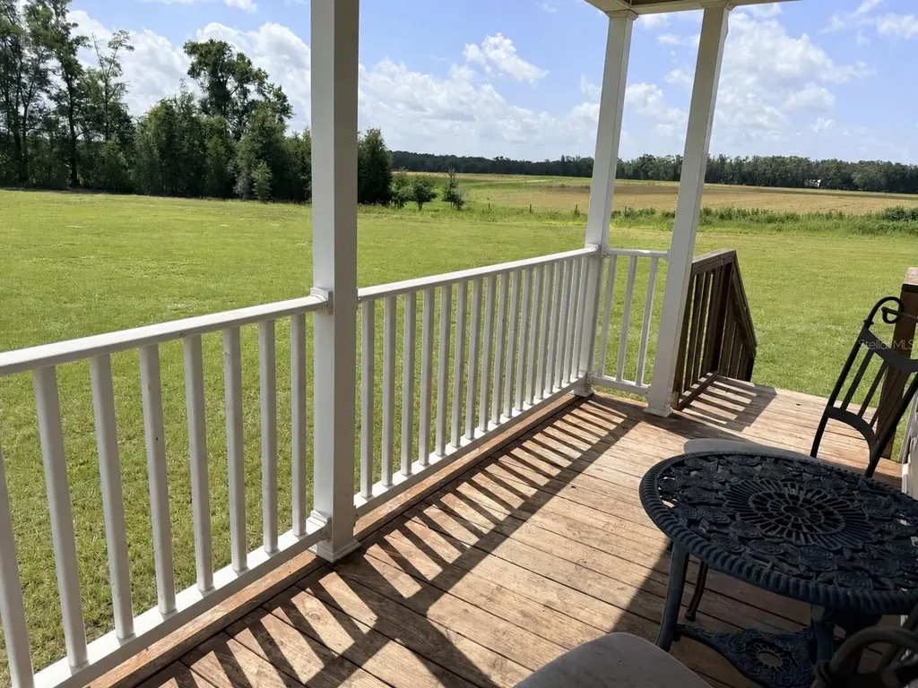628 NE 816 Avenue Old Town FL 32680