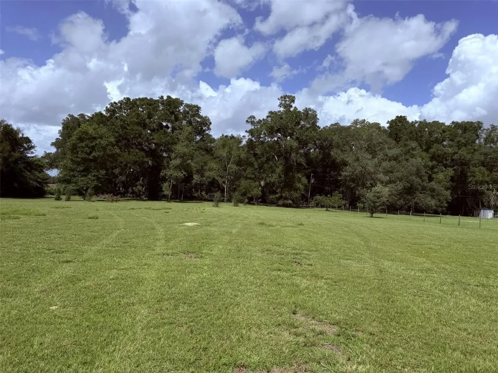 628 NE 816 Avenue Old Town FL 32680