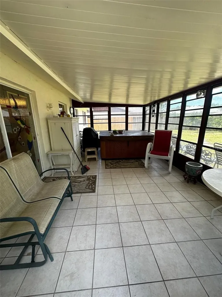 2425 Doud Street Sarasota FL 34231