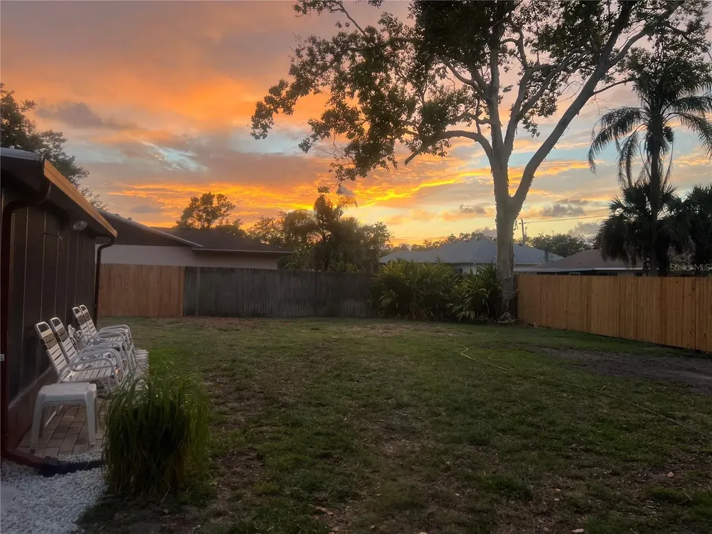 2425 Doud Street Sarasota FL 34231