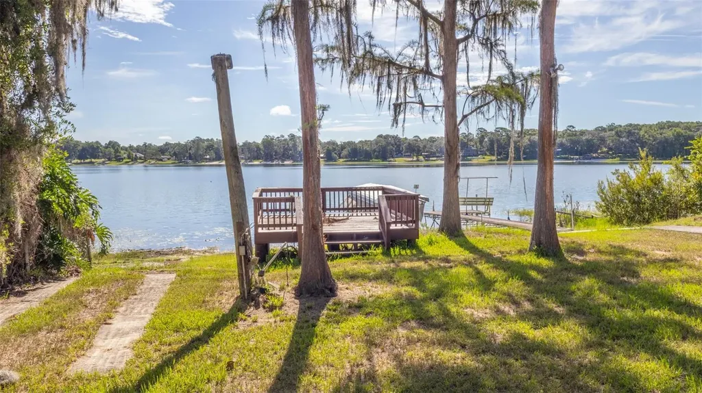 8443 Lilly Lake Road Melrose FL 32666
