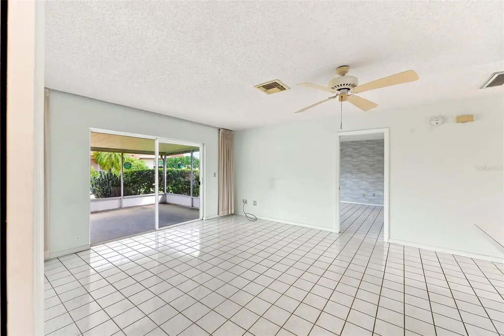 127 Wintersong Lane Sun City Center FL 33573