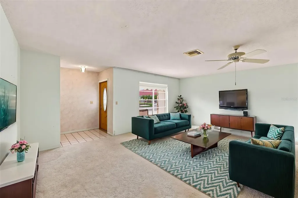 127 Wintersong Lane Sun City Center FL 33573