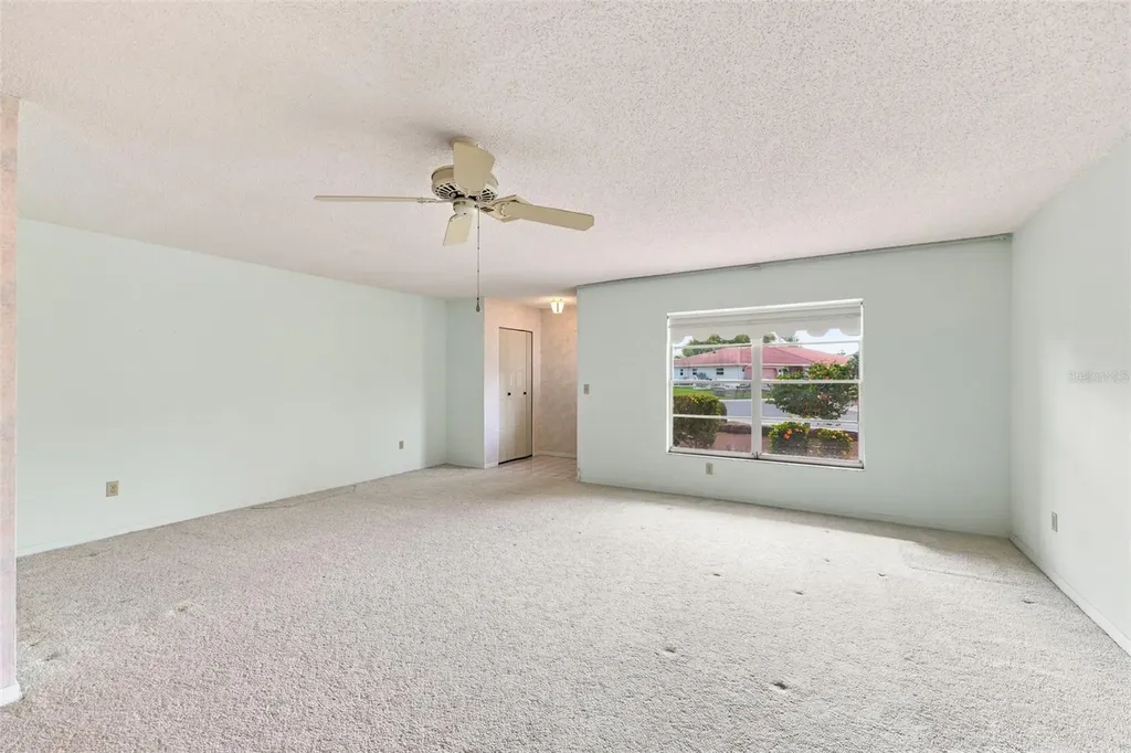 127 Wintersong Lane Sun City Center FL 33573