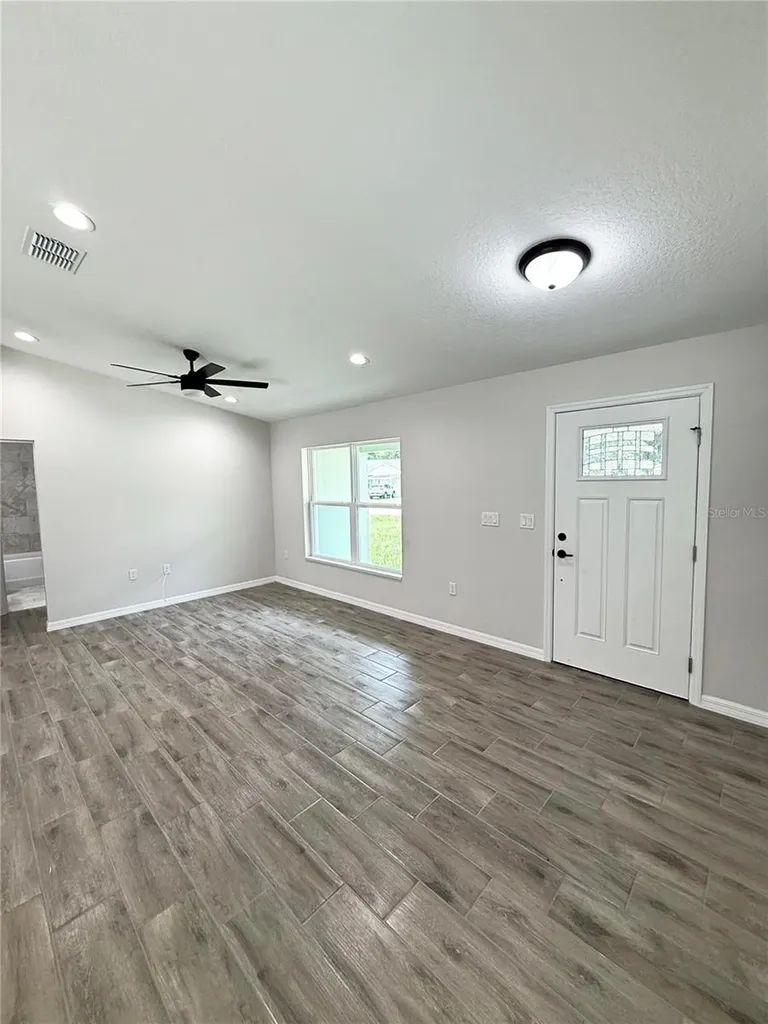 6135 NW 69th Court Ocala FL 34482