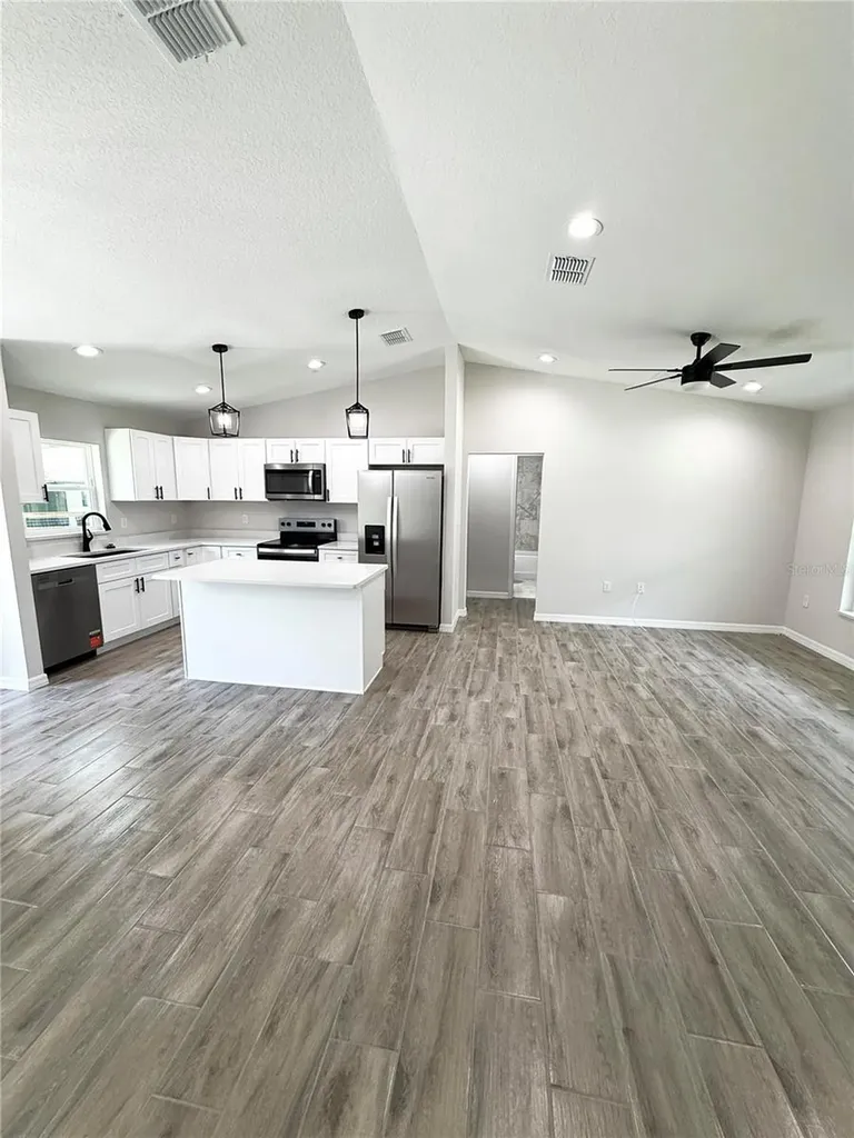 6135 NW 69th Court Ocala FL 34482