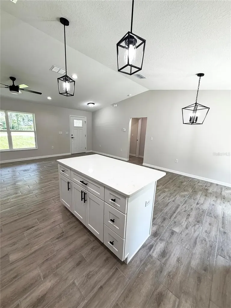 6135 NW 69th Court Ocala FL 34482