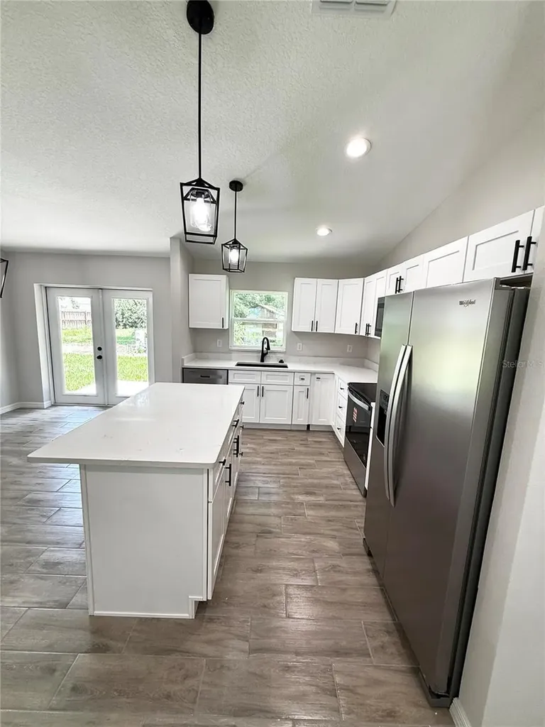 6135 NW 69th Court Ocala FL 34482