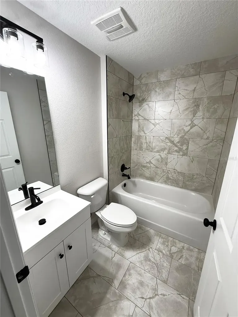6135 NW 69th Court Ocala FL 34482